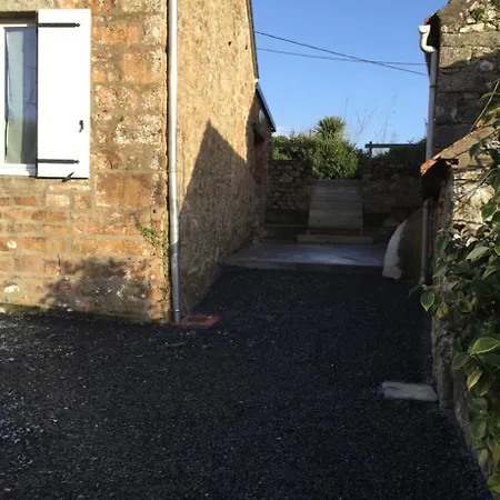 בית נופש Petite Maison 2 Chambres Tréauville